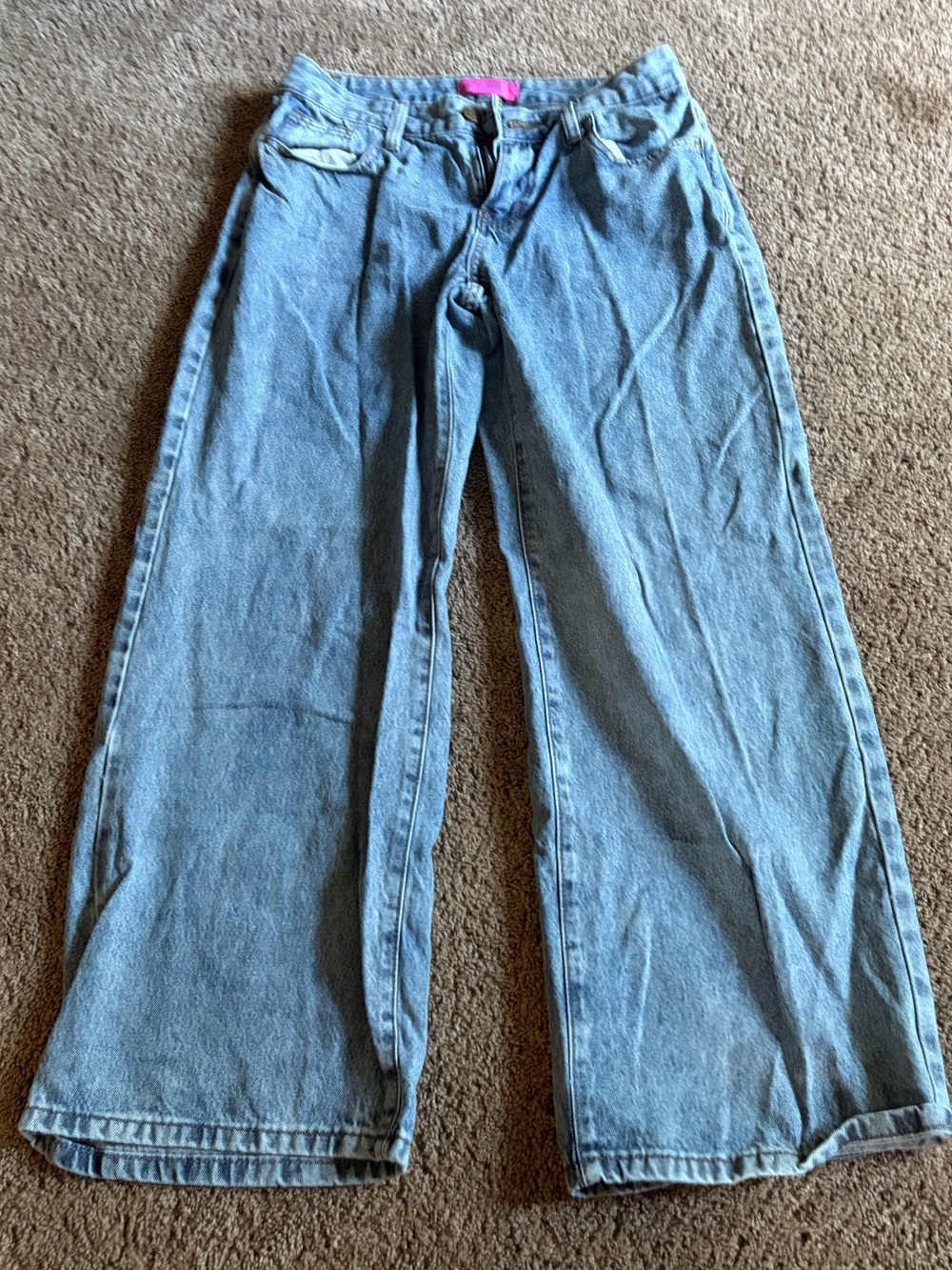 Light Wash Wide-Leg Women's Embroidered Bow Jeans
